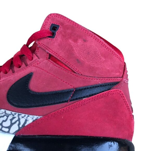 Rare 2018 Nike Air Jordan Legacy 312 Toro Size 8.5 Red - Picture 14 of 14